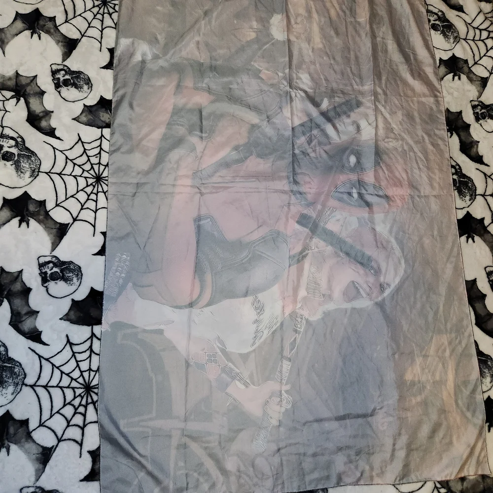 Deadpool x Harley Quinn Crossover Tapestry